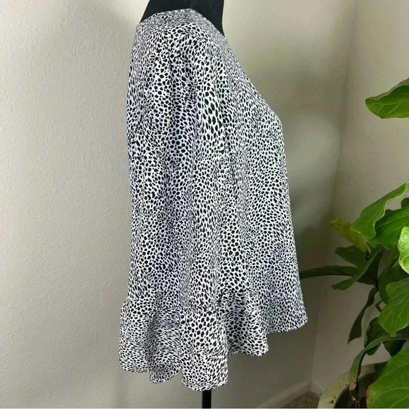 Black White Women’s Animal Print Bell Sleeve Blouse - Picture 5 of 12